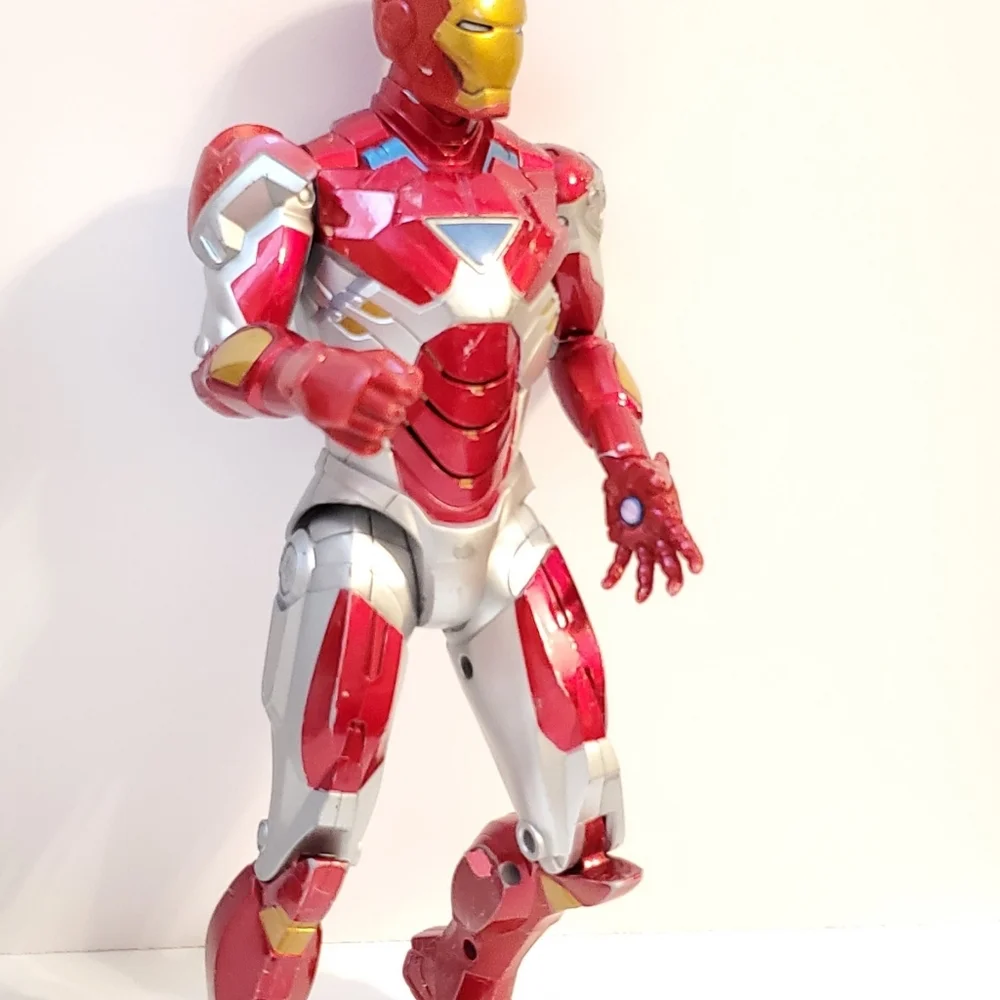 MARVEL   (Toys 2 Iron Men)